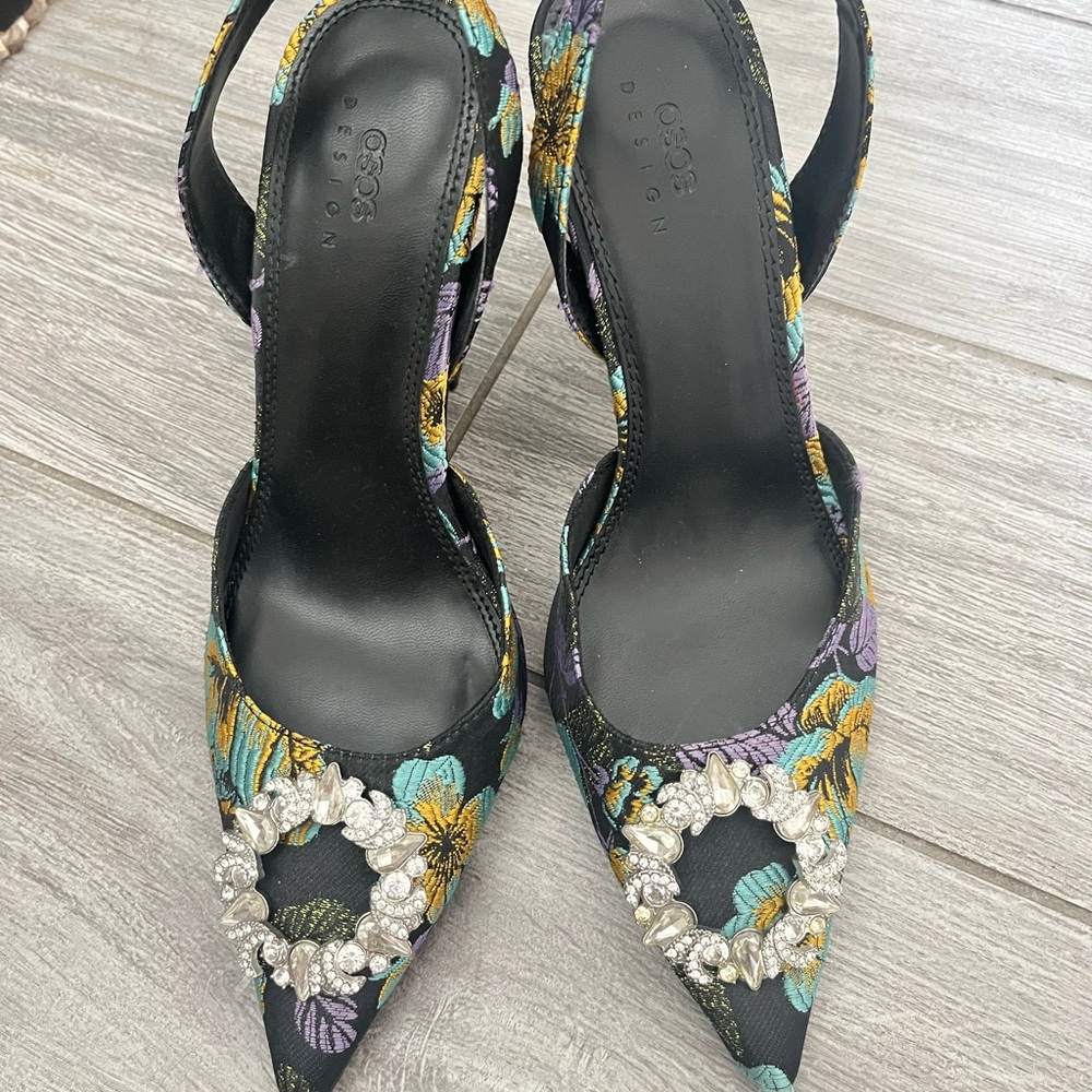 Elegant Floral Embellished Women's Shoes